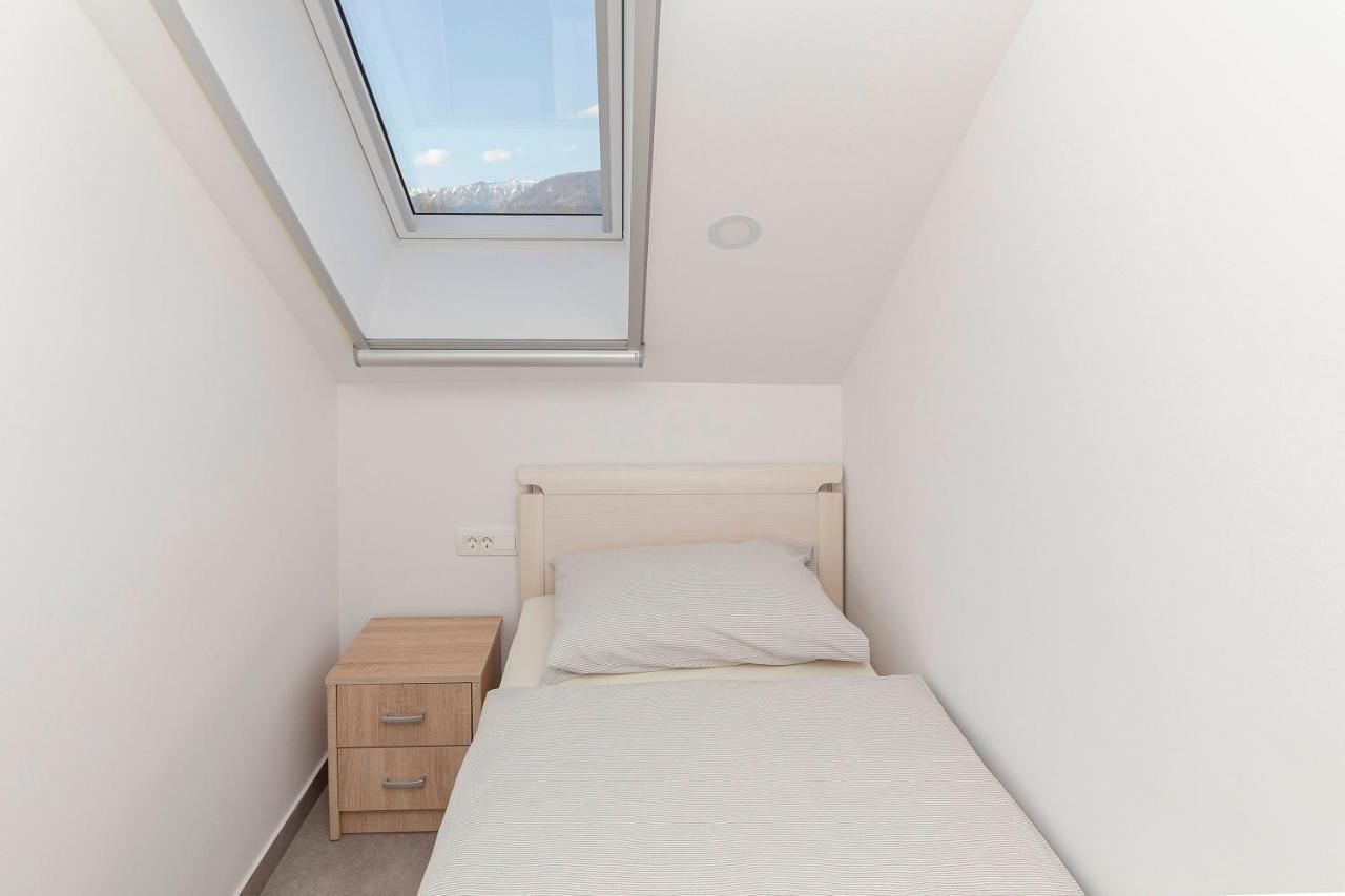 Apartments Linda Брезє Екстер'єр фото