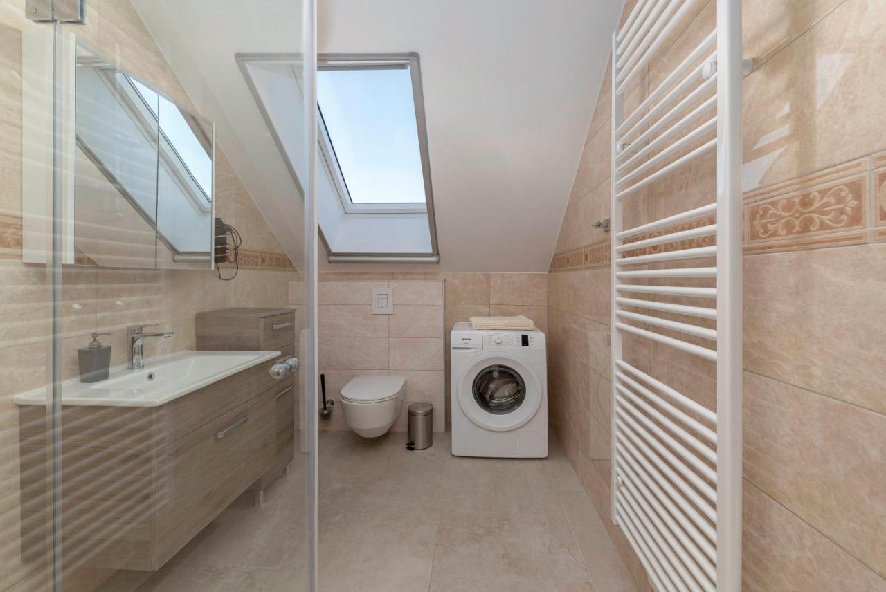 Apartments Linda Брезє Екстер'єр фото
