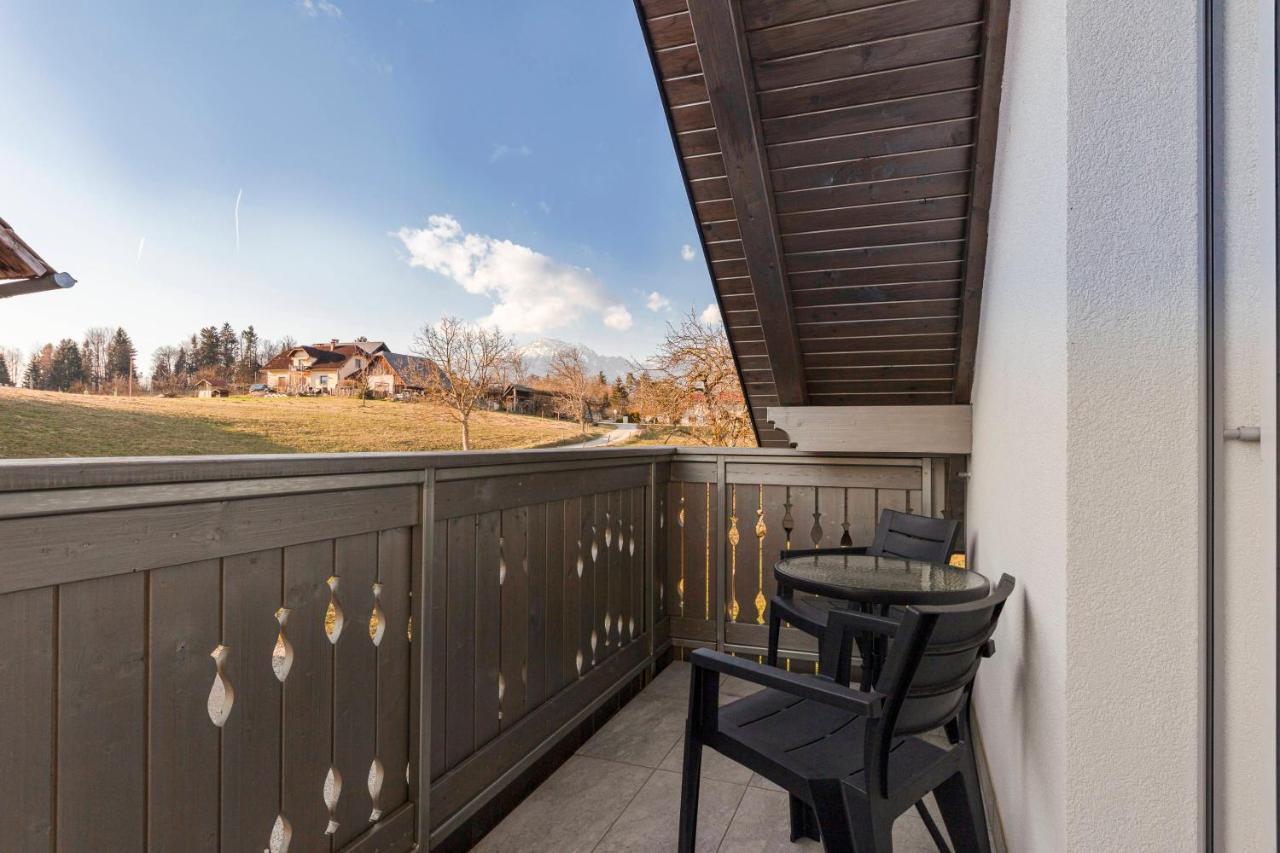 Apartments Linda Брезє Екстер'єр фото