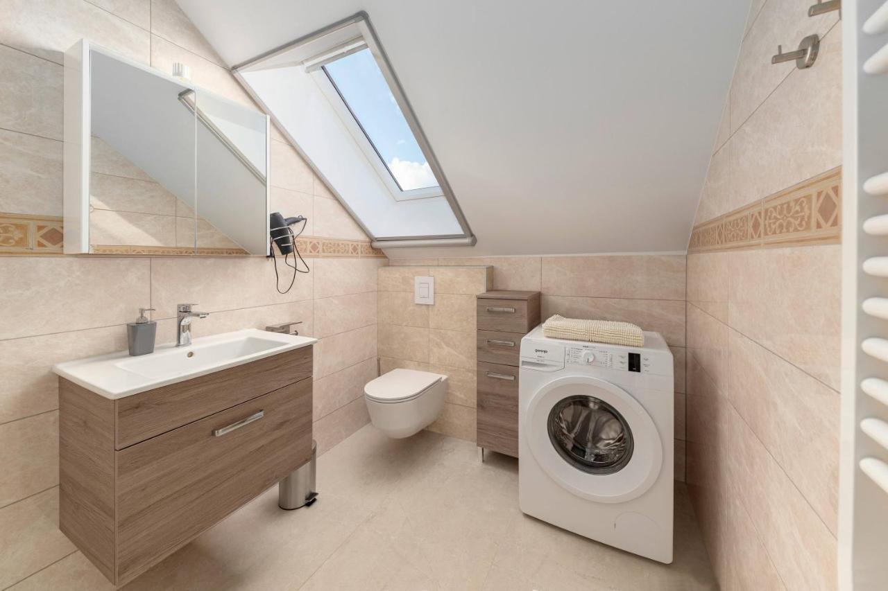 Apartments Linda Брезє Екстер'єр фото