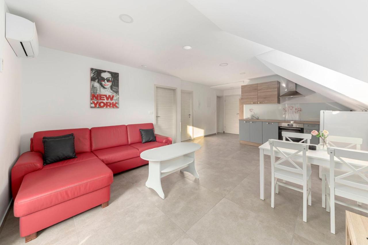 Apartments Linda Брезє Екстер'єр фото