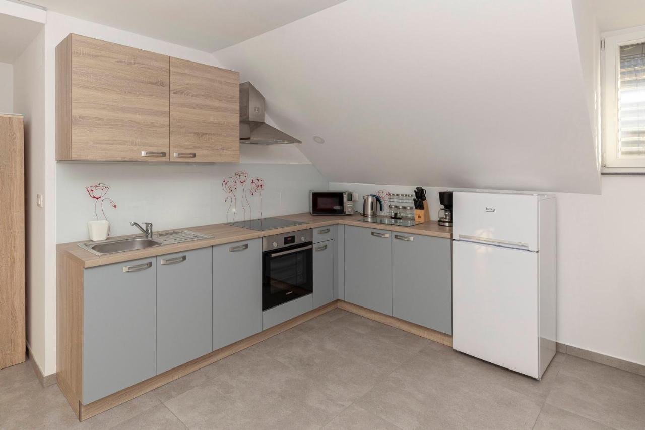 Apartments Linda Брезє Екстер'єр фото