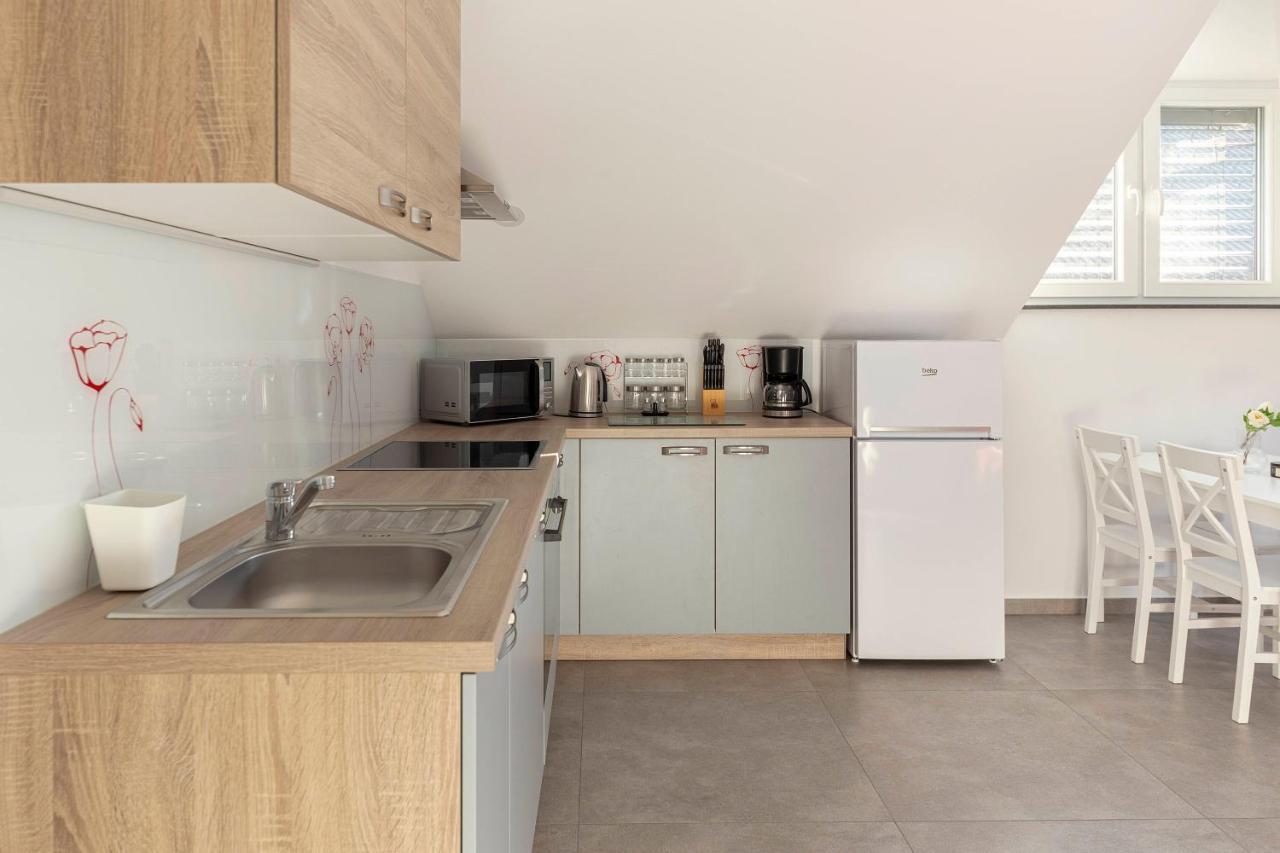 Apartments Linda Брезє Екстер'єр фото